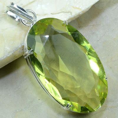 CT-0055 - Enorme PENDENTIF PENDANT 70 mm en CITRINE lemon green - 175 carats - 35 gr