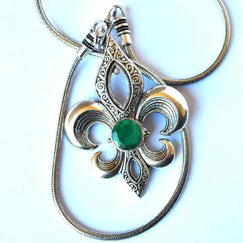 Em 0134 collier pendant fleur de lys emeraude 41gr chaine46cm 5