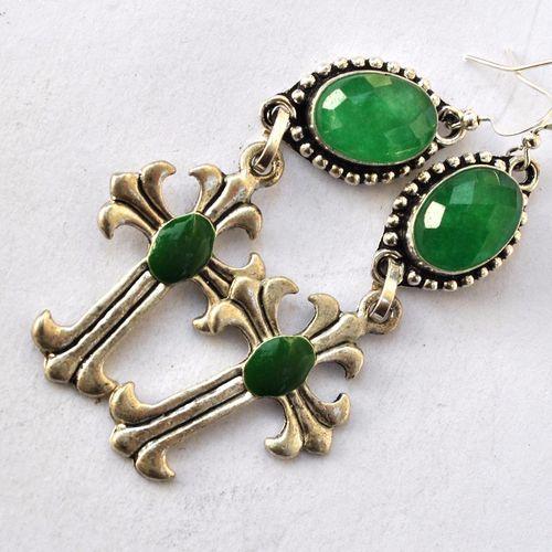 Em 0243 boucles oreilles emeraude croix chetienne 17gr 10x15mm argent925 1