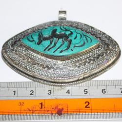 Int 034 pendentif antique afghan turquoise intaille zebu 4 