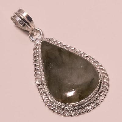 LB-0597 - Joli PENDENTIF PENDANT en LABRADORITE et Argent 925 - 65 carats 13 gr