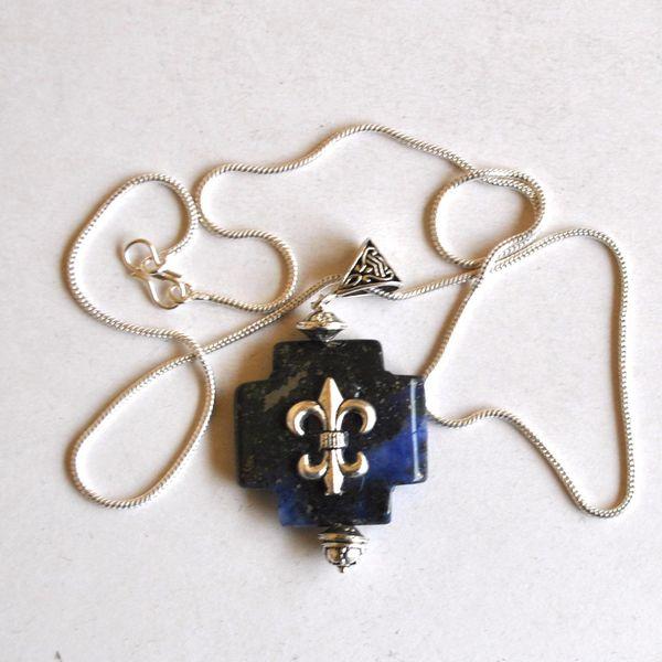 Lpc 040 pendentif chaine croix lapis lazuli 25x25mm 25gr fleur lys 2