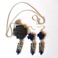 Lpc 041 pendentif boucles oreilles chaine croix lapis lazuli fleur lys 1