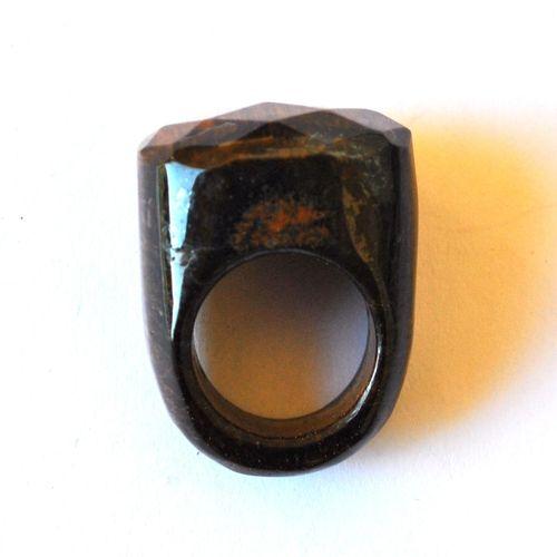 Ot 4020 bague t57 pierre oeil de tigre sculptee 25gr argent 925 1