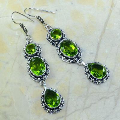 PER-060 - BOUCLES PENDANTS D' OREILLES 75 mm et 6 PERIDOTS - 95 carats 19 gr - argent 925