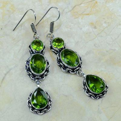 PER-101 - BOUCLES PENDANTS D' OREILLES 75 mm et 6 PERIDOTS - 95 carats 19 gr - argent 925