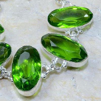 PER-134 - Superbe BRACELET avec 5 cabochons 18 x 32 mm en PERIDOTS  - Argent 925 - 280 carats - 56 gr