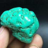 Tqp 117d turquoise polie verte tibet tibetaine 65gr 40x39x35mm pierre gemme lithotherapie reiki