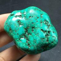 Tqp 123c turquoise polie verte tibet tibetaine 58gr 40x38x23mm pierre gemme lithotherapie reiki